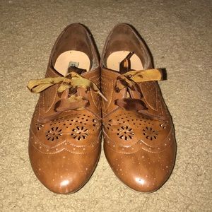Steve Madden Brown oxford